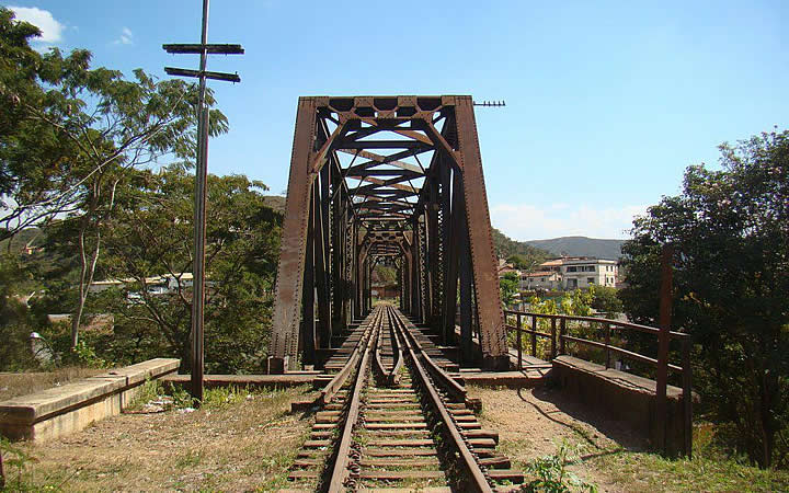 Pontilhão de Ferro da antiga RFFSA Pontilhão de Ferro da antiga RFFSA