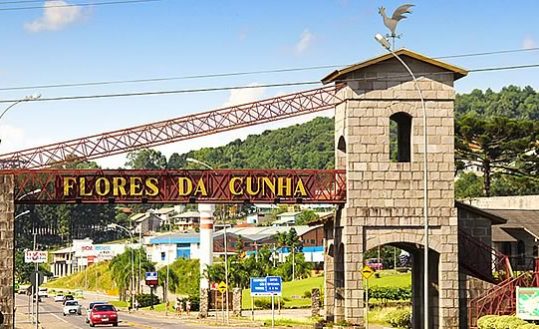 Pórtico de Flores da Cunha