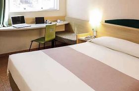 Quarto de hotel próximo ao aeroporto de vitória