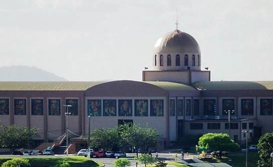 Santuário Basílica do Divino Pai Eterno em Trindade
