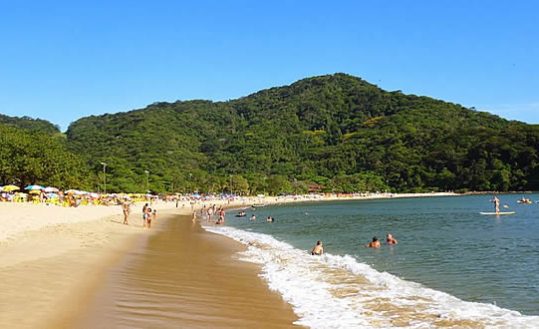 Praia em Boiçucanga