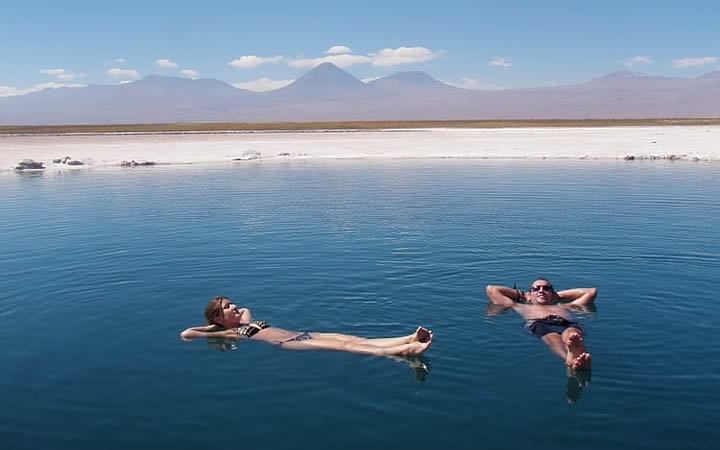 Casal curtindo a lua de Mel em San Pedro de Atacama Casal curtindo a lua de Mel em San Pedro de Atacama