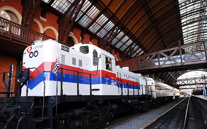 Expresso Turístico - Locomotiva Expresso Turístico - Locomotiva