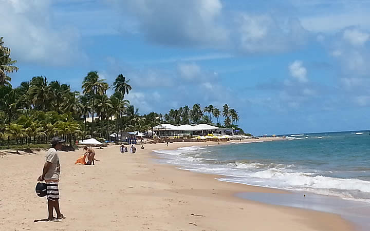Pessoas na Praia do Forte Pessoas na Praia do Forte
