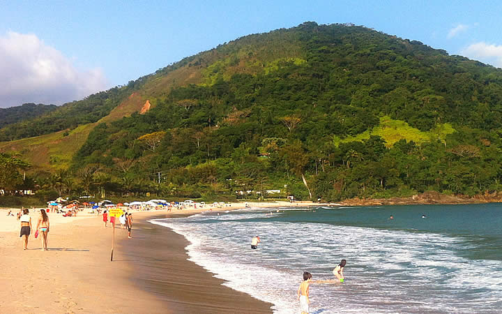 Praia de Camburi Praia de Camburi