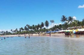 Praia em Guarajuba