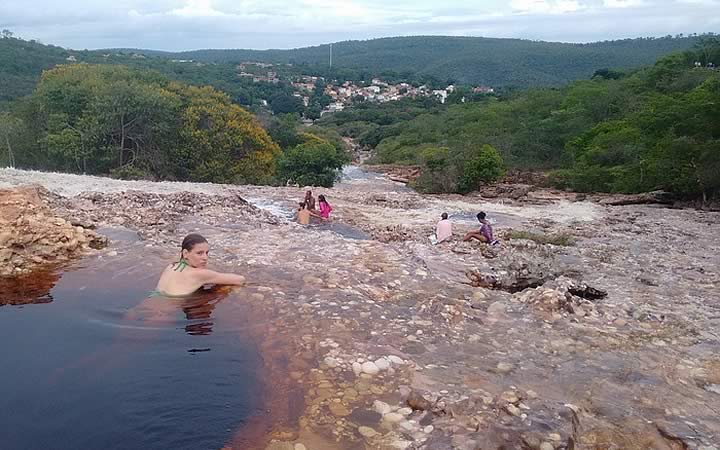 Mulher em cachoeira - Lençóis Bahia Mulher em cachoeira - Lençóis Bahia