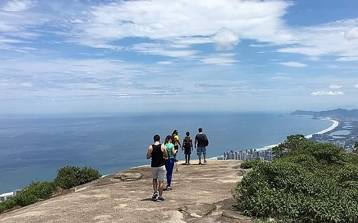 Pessoa na Trilha da Pedra Bonita Pessoa na Trilha da Pedra Bonita