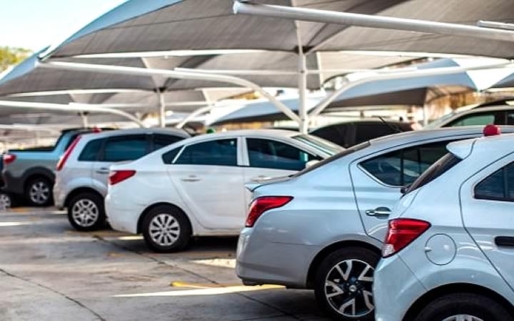 Carros estacionados