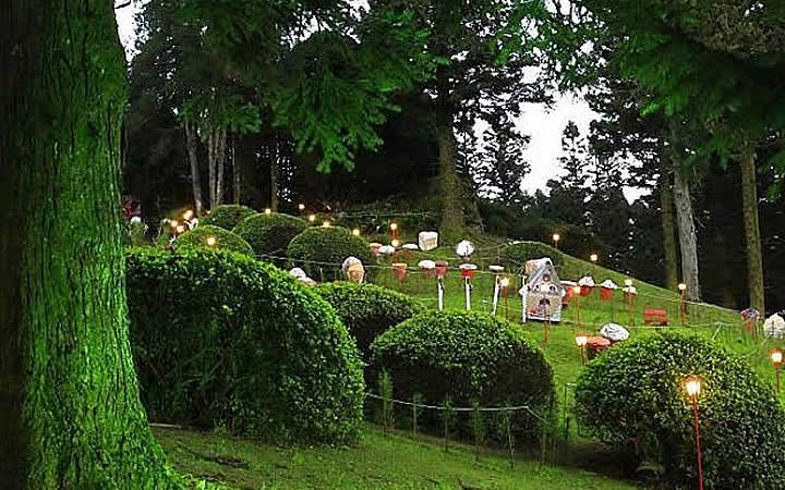 Doce Labirinto - Aldeia do Papai Noel Doce Labirinto - Aldeia do Papai Noel