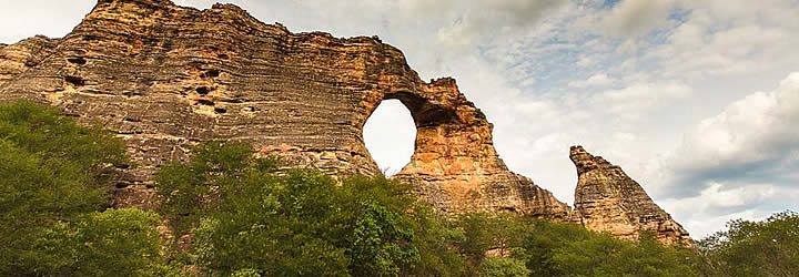 Pedra furada em Coronel José Dias Pedra furada em Coronel José Dias