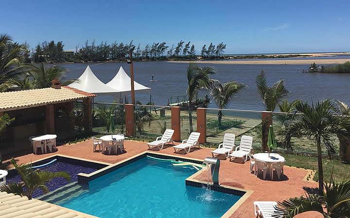 Piscina da Pousada Aratu em São Mateus Piscina da Pousada Aratu em São Mateus