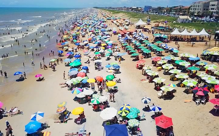 Praia de Guriri em São Mateus Praia de Guriri em São Mateus
