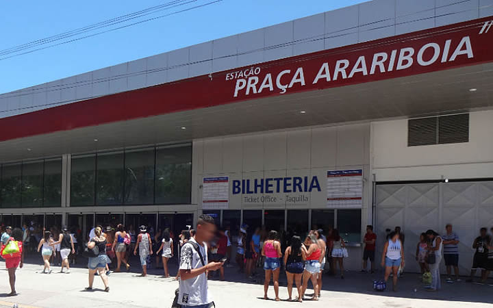 Saída da Praça Araribóia - Barcas Saída da Praça Araribóia - Barcas