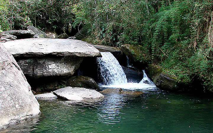 Vale do Matutu Poço das Fadas Vale do Matutu Poço das Fadas