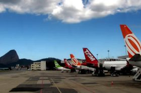 Aviões em Aeroporto