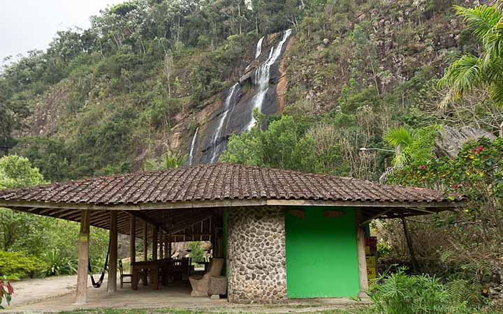 Cachoeira do Pedregulho em Castelo ES Cachoeira do Pedregulho em Castelo ES