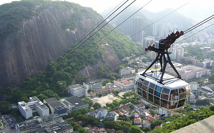 Bondinho na Trilha do Morro da Urca Bondinho na Trilha do Morro da Urca