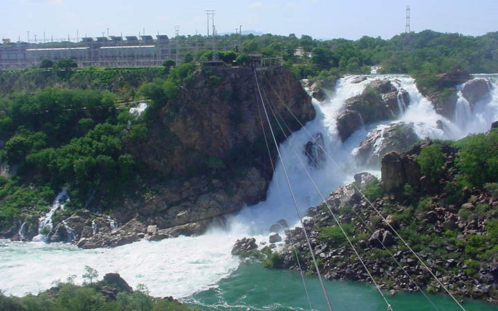 Cachoeira em Paulo Afonso Cachoeira em Paulo Afonso