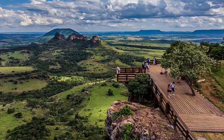 Pedra do Índio em Botucatu Pedra do Índio em Botucatu