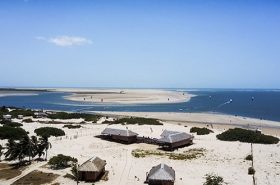 Vista aérea de lagoa em Atins