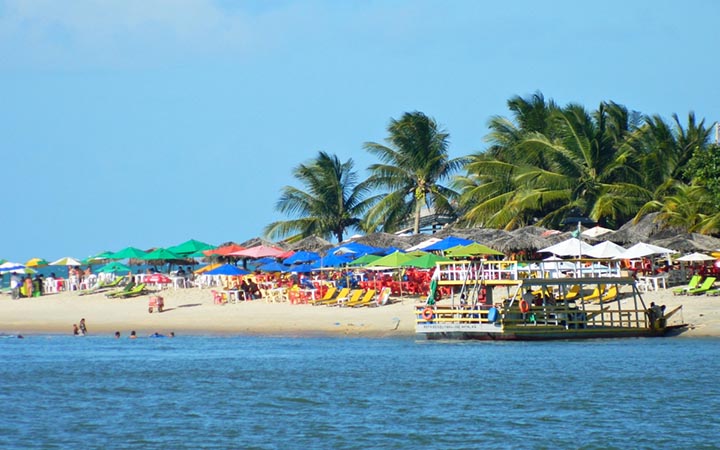 Lagoa de Guaraíras em Tibau do Sul Lagoa de Guaraíras em Tibau do Sul
