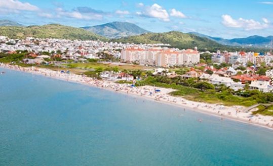 Praia de Jurerê em Santa Catarina