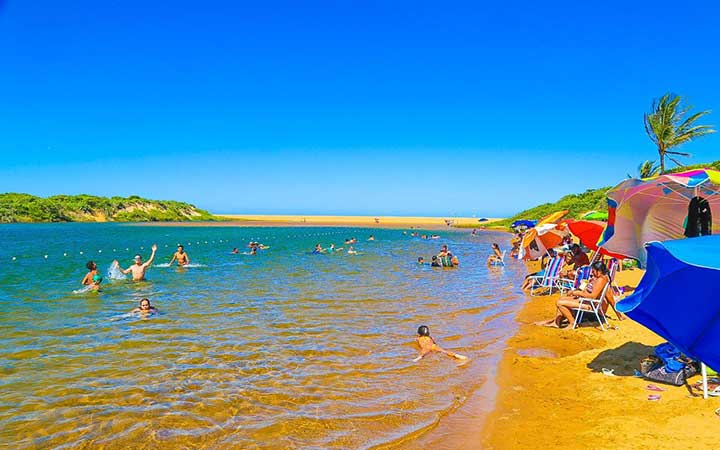 Praia em Linhares Praia em Linhares