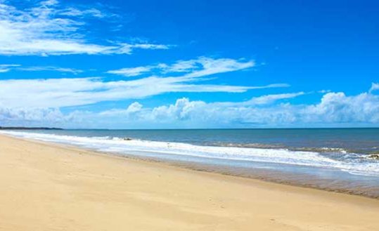 Orla da Praia de Novo Prado Praias no Sul da Bahia