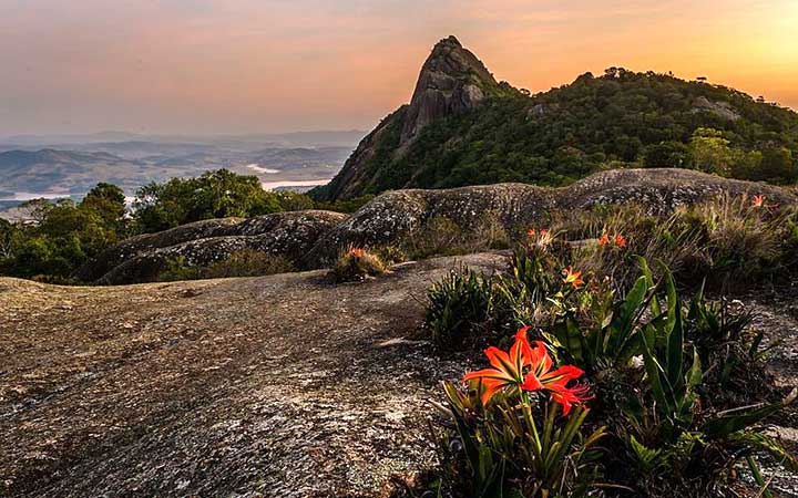 Trilha Pedra das Flores - Extrema Trilha Pedra das Flores - Extrema