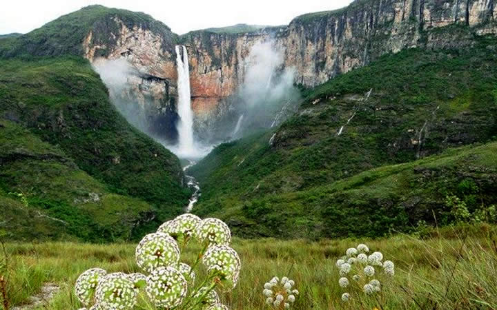Cachoeira do Tabuleiro MG Cachoeira do Tabuleiro MG