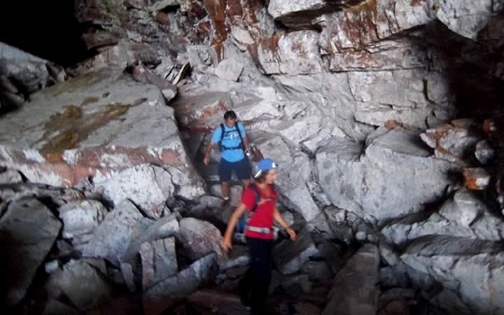 Trilha na Gruta do Lapão Trilha na Gruta do Lapão
