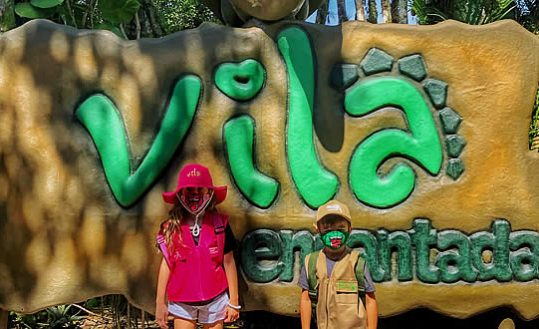 Crianças na Vila Encantada